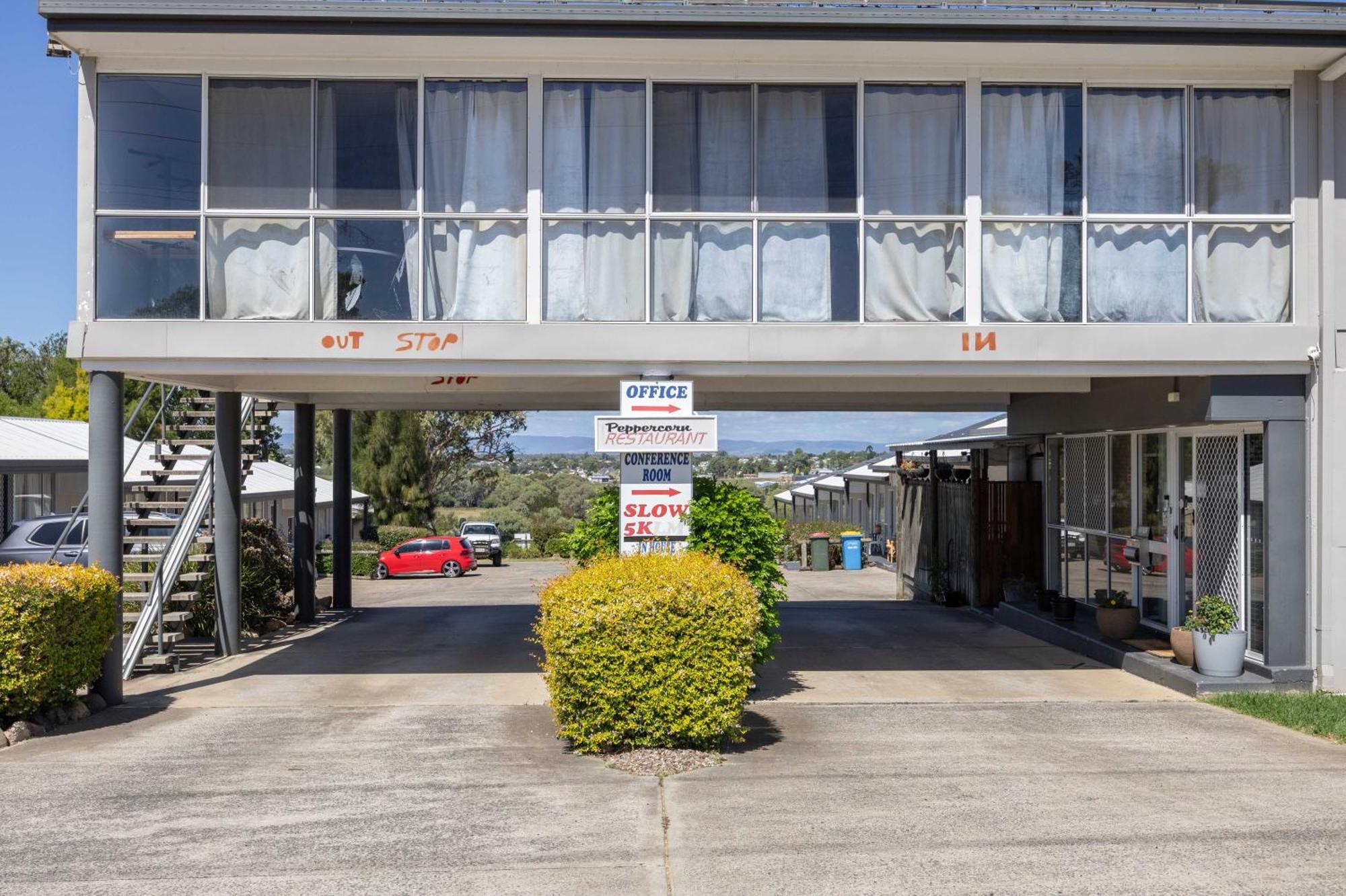 Alexander Motel Warwick Exteriör bild
